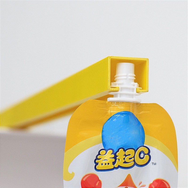 Customized Printing Stand up Spout Pouch with Guide Rail for Pouches Running in Filling Machine